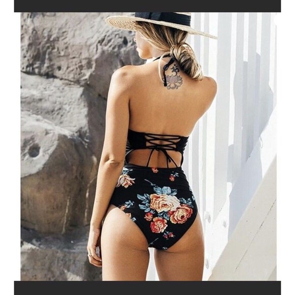 Women's Cupshe Black Floral Print Halter High Waist One Piece Size Medium NEW!! - Picture 2 of 10